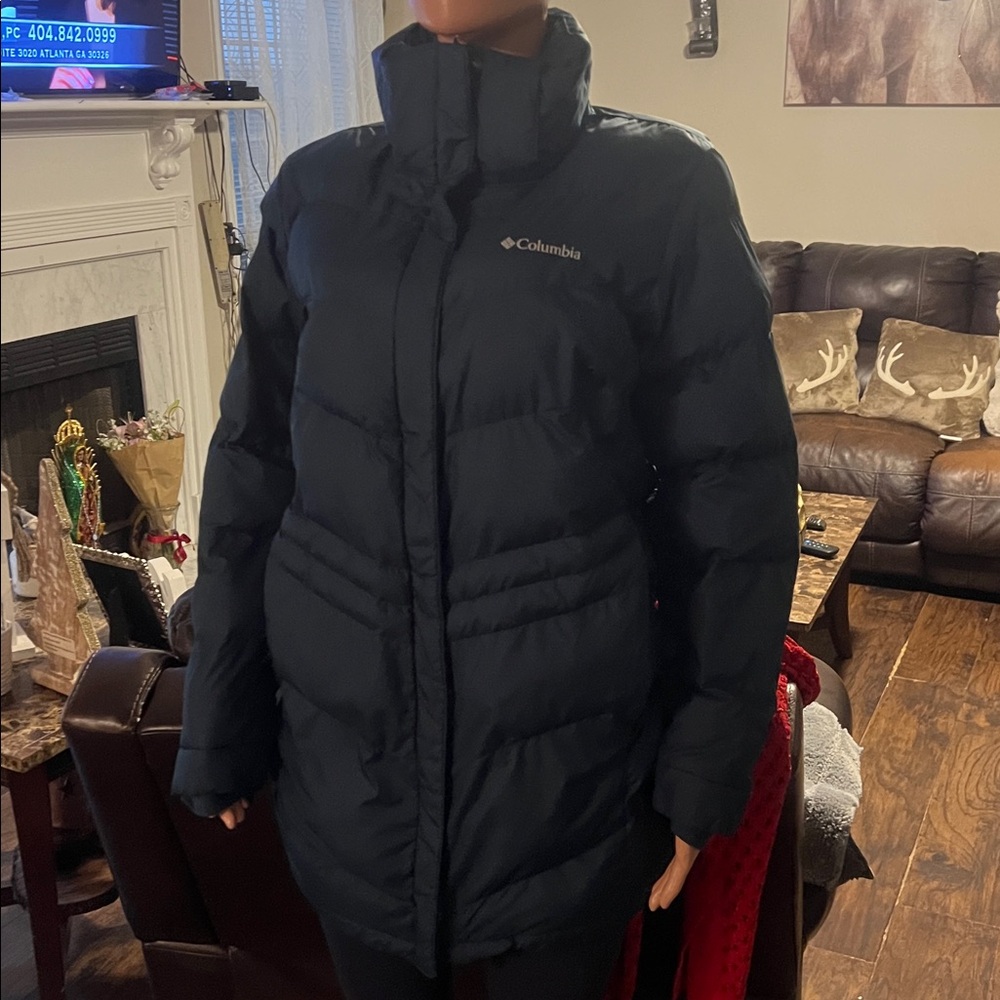 Columbia Women's dark green Puffer Jacket - Picture 4 of 4